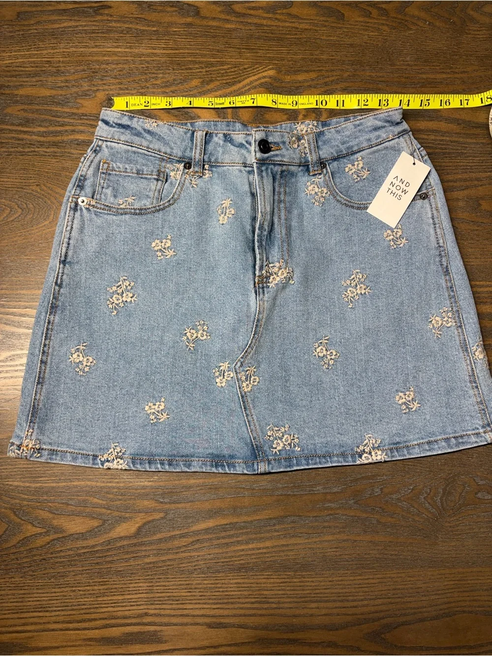 Floral Embroidered Denim Mini Skirt | Light Wash | Size Small - Picture 3 of 6